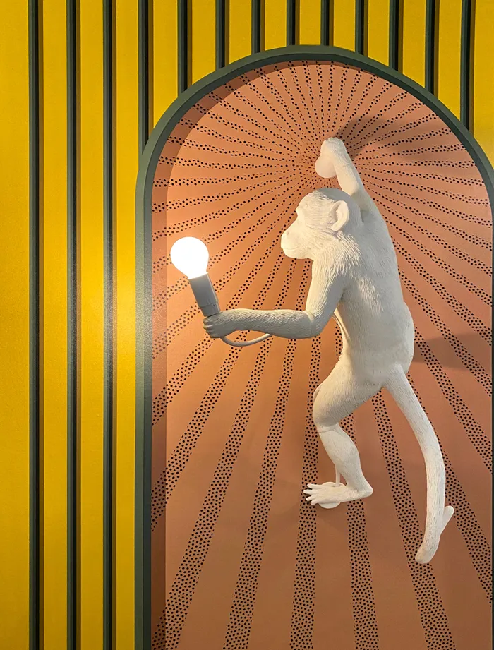 Lampe en forme de singe